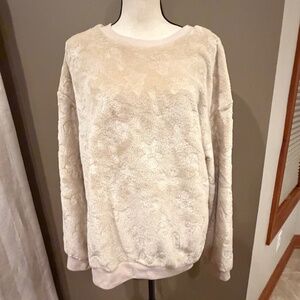 Wound Up Juniors Christmas Icon Tan Fleece Pullover, Size XL